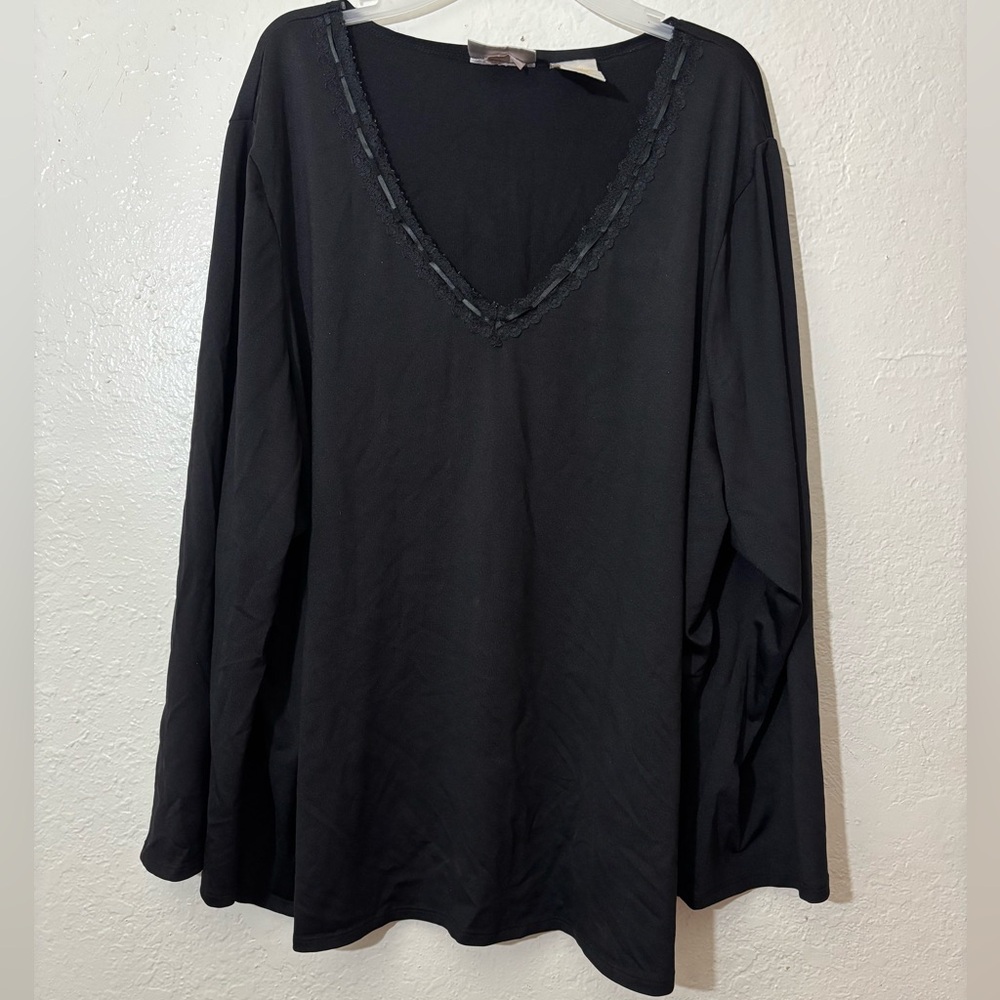 Elegant Black V-Neck Women's Top